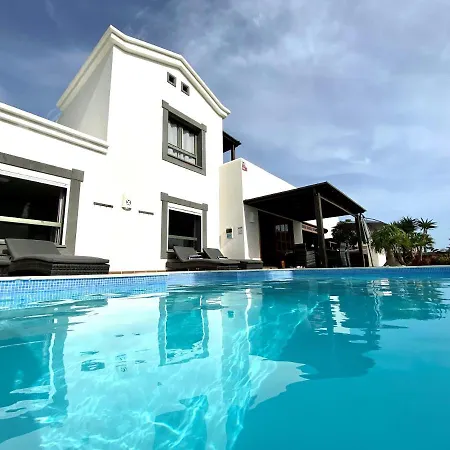 Irlanda: Beachside Retreat With Private Pool Villa