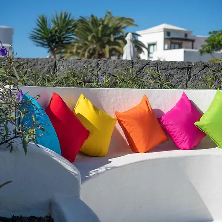 Beautiful Lanzarote 3 Bedrooms Irlanda Private Pool Only 400m From The Sea *