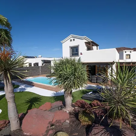 Irlanda: Beachside Retreat With Private Pool Playa Blanca (Lanzarote)