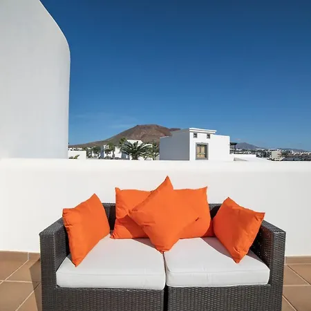 Villa Irlanda: Beachside Retreat With Private Pool *