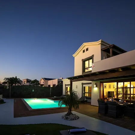 Irlanda: Beachside Retreat With Private Pool Playa Blanca (Lanzarote)