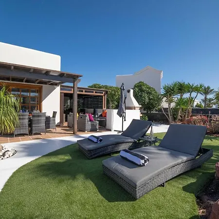 Irlanda: Beachside Retreat With Private Pool Villa Playa Blanca (Lanzarote)