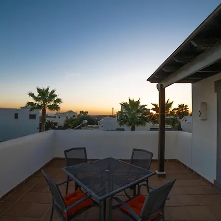Villa Irlanda: Beachside Retreat With Private Pool Playa Blanca (Lanzarote)