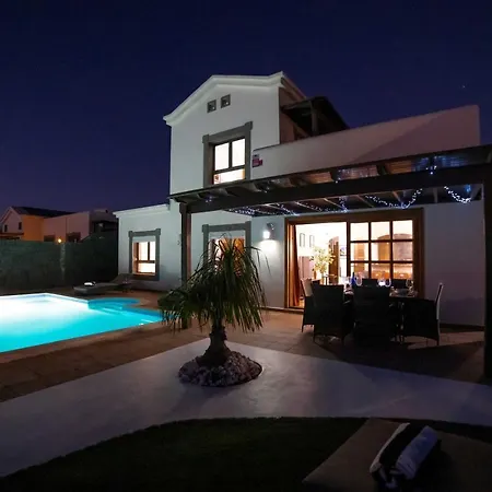 Irlanda: Beachside Retreat With Private Pool *