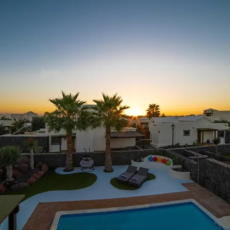 Irlanda: Beachside Retreat With Private Pool Villa Playa Blanca (Lanzarote)